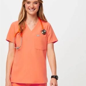 Figs Women's Papaya V-Neck Scrub Top